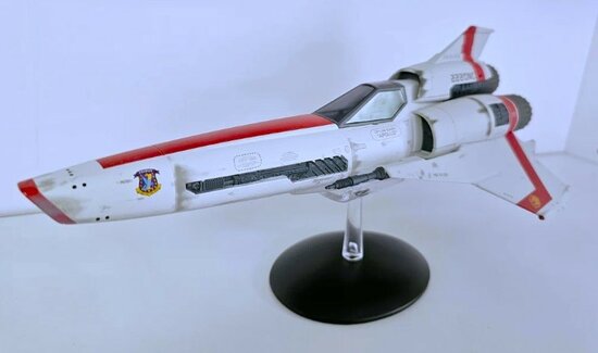 Eaglemoss model - Scifi Battlestar Galactica BGSUK001 Viper Mark II Apollo Call Sign Exclusive