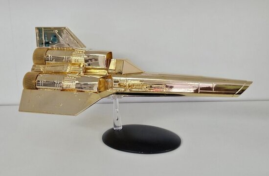 Eaglemoss model Battlestar Galactica - Viper Mark I - Exclusive Gold Plated Limited Edition