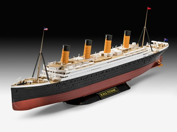 Revell model kit 05498 - RMS Titanic schip